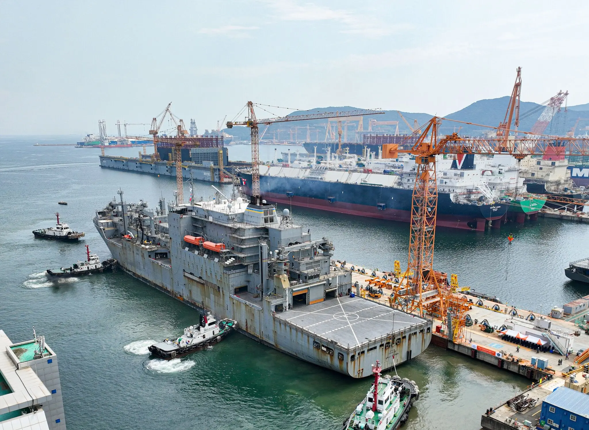 Корабель ВМС США проходить капітальний ремонт на верфі Hanwha у 2024 році, на фото, опублікованому компанією.